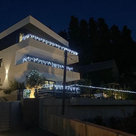 Aparthotel Villa V With Heated Pool Rijeka Exterior foto