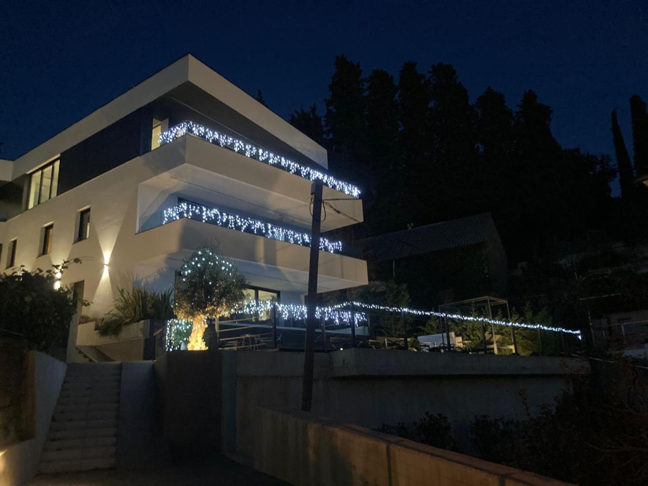 Aparthotel Villa V With Heated Pool Rijeka Exterior foto
